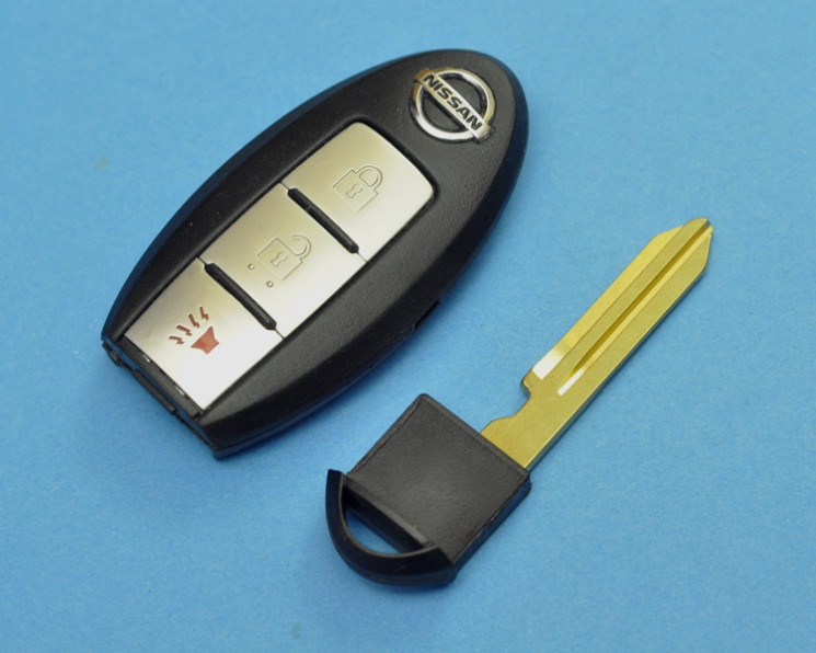 Корпус смарт ключа Ниссан (Nissan), 3 кнопки. Без чипа и платы. 